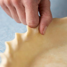 creating a rope edge on a gluten free pie crust