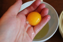 separating eggs